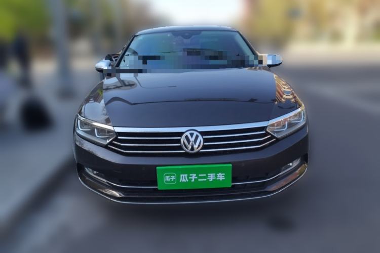 Used Volkswagen Magotan 2017 330TSI DSG Luxury Model Front