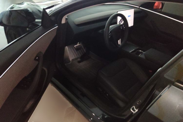 Used Tesla Model 3 2025 Rear-Wheel-Drive Version