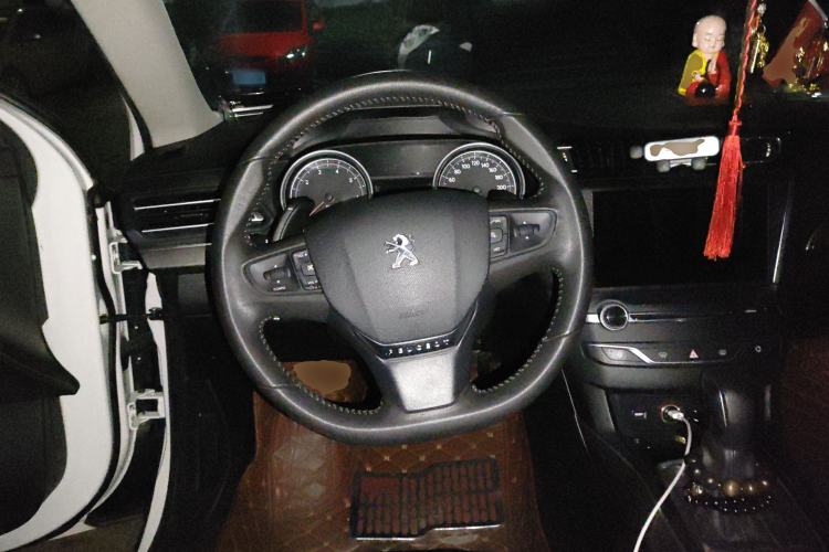 Used Peugeot 408 2014 1.6T Automatic Supreme Edition Steering Wheel