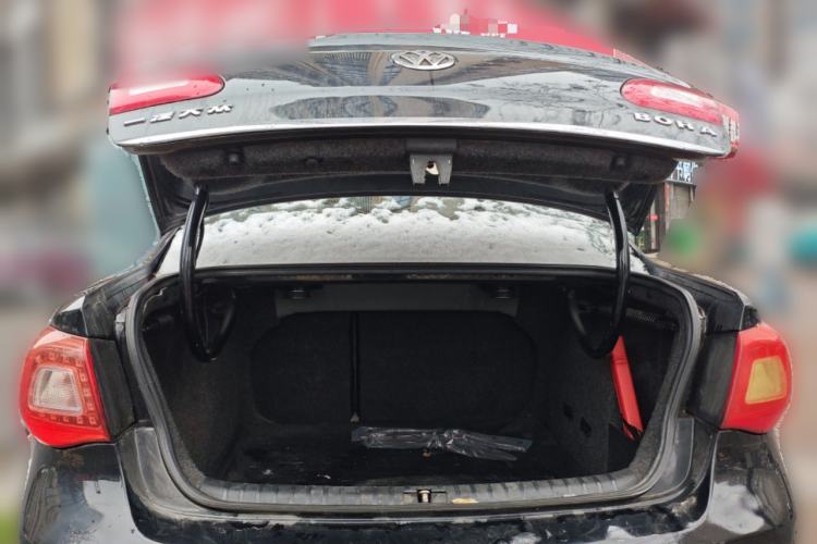 Used Volkswagen Bora 2011 1.6L Manual Comfort Version