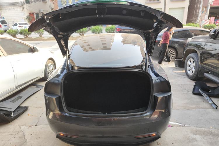 Used Tesla Model 3 2023 Rear-Wheel-Drive Version
