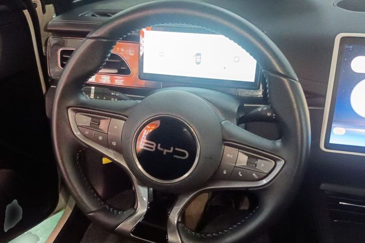 Used BYD Seal 06 New Energy 2024 DM-i 120KM Luxury Model Steering Wheel