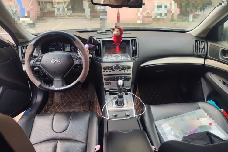 Used Infiniti G Series 2010 G25 Sedan Luxury Sport Edition Center Console