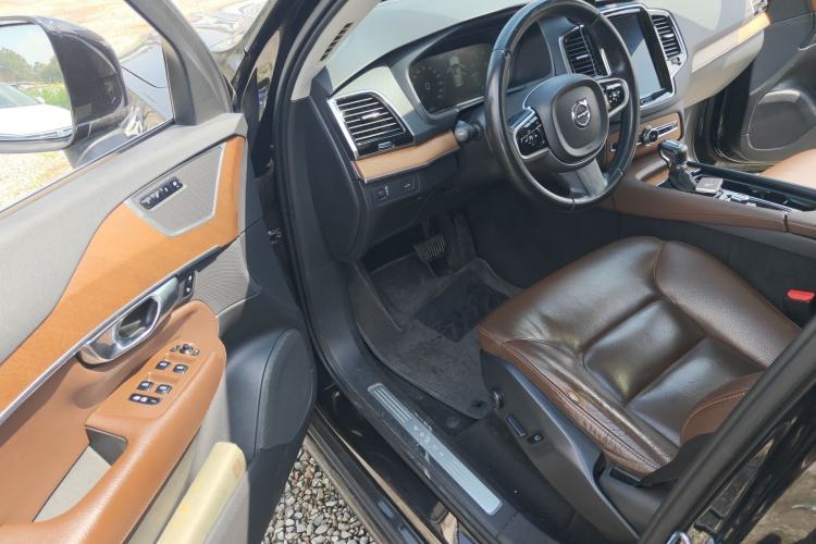 Used Volvo XC90 2019 T6 Zhiyi Edition 7-Seater China V Emission Standard
