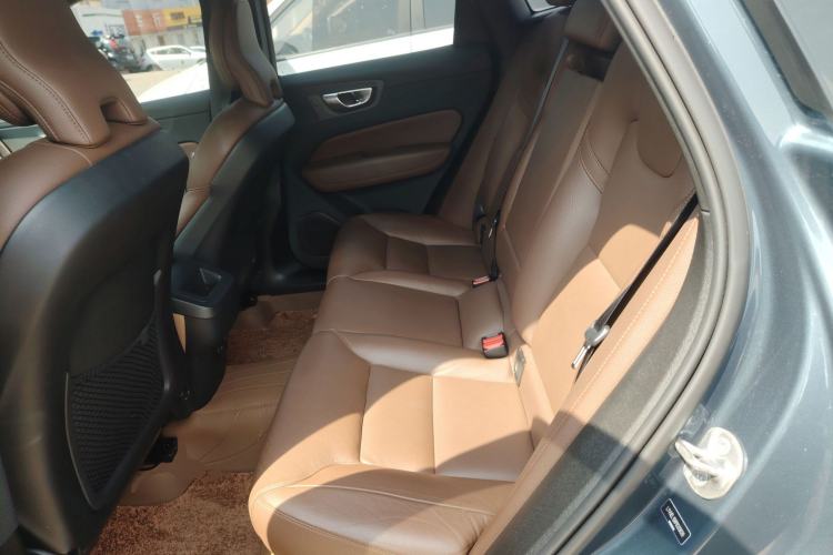 Used Volvo XC60 2023 B5 4x4 Smart Luxury Edition