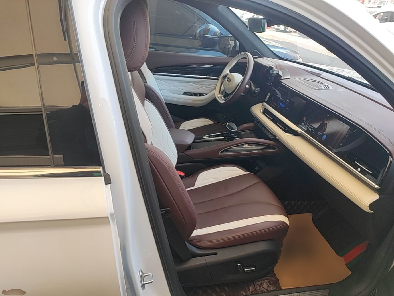 Geely Auto Monjaro L 2021 2.0TD DCT EVO Two-Wheel Drive Smart Luxury Version — снимка 19