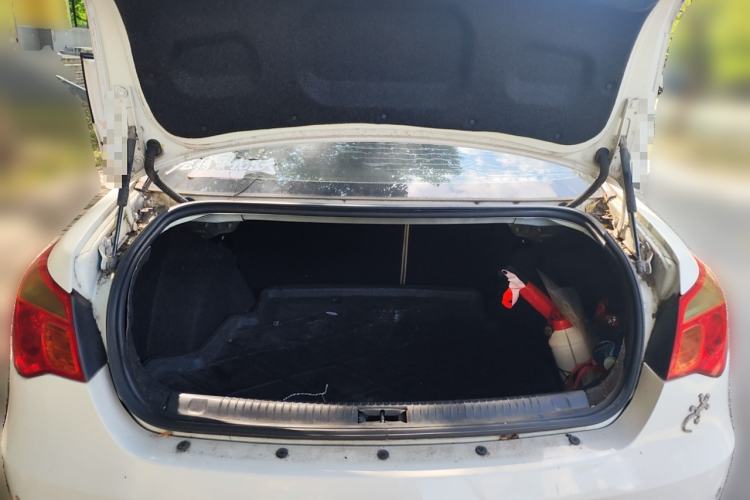 Used Roewe 550 2012 550 1.8L Manual Value Edition
