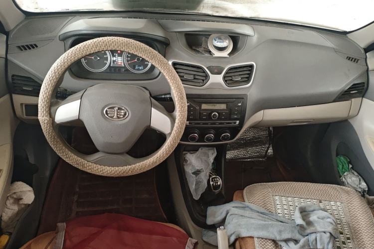 Used FAW Xiali N5 2014 1.0L Manual Standard Edition