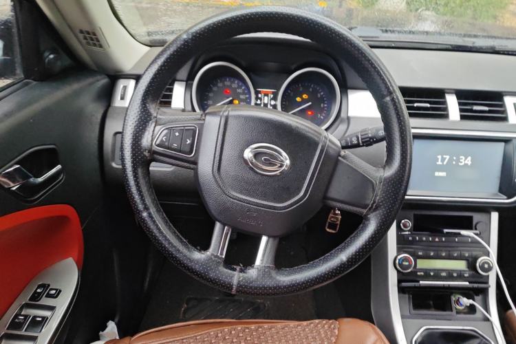 Used GAC Gonow GX6 2015 2.4L Two-Wheel Drive Elite Edition
