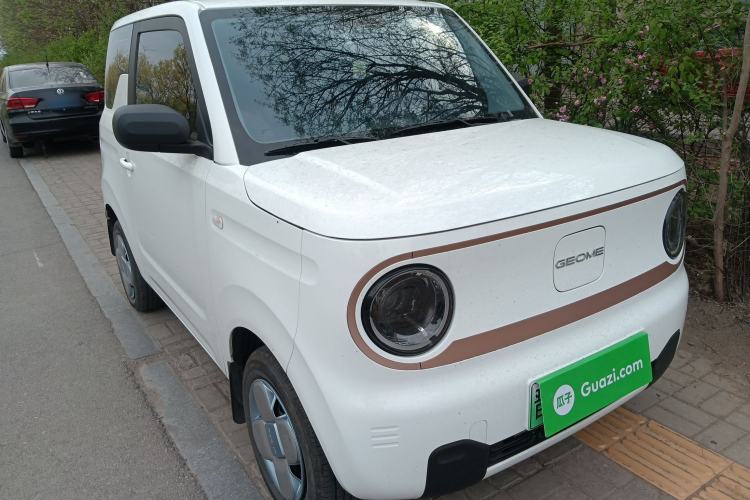 Used Geely Galaxy Panda 2024 Panda Mini 200km Endurance Bear Front Right 45 Deg