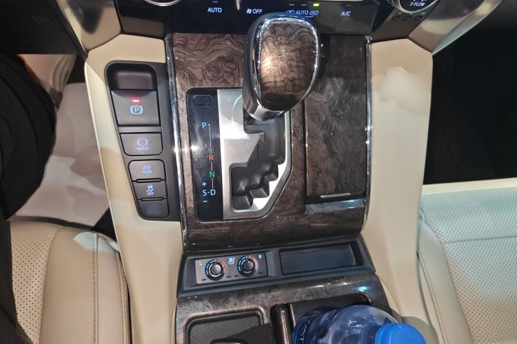 Used Toyota Vellfire 2020 Dual-Engine 2.5L HV Prestige Edition
