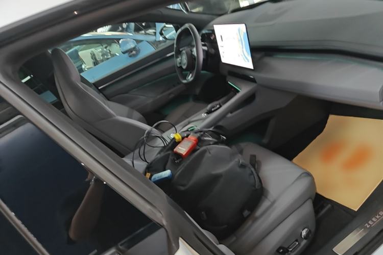 Used Zeekr 001 2025 YOU Edition 100 kWh All-Wheel Drive
