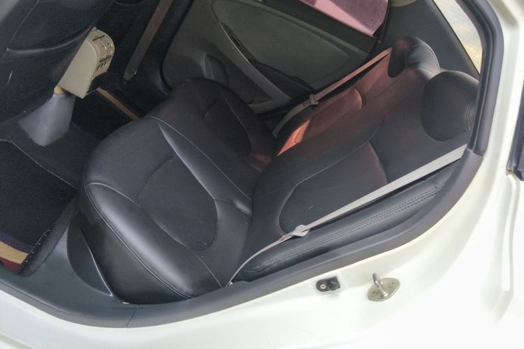 Used Hyundai Verna (older generation) 2014 1.4L Manual Smart GLS Trim Left Rear Seat