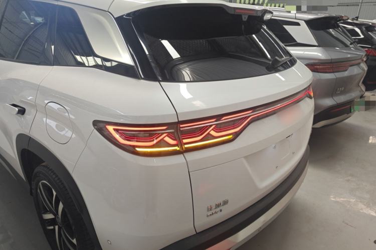 Used BYD Song L DM-i 2025 Intelligent Driving Version 112 km Leading Trim Rear