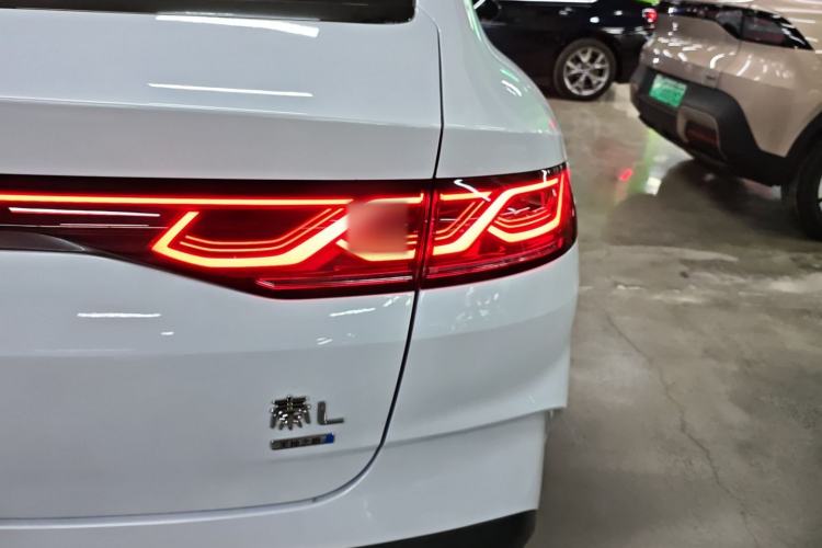 Used BYD Qin L 2025 DM-i Smart Drive 120KM Leading Model
