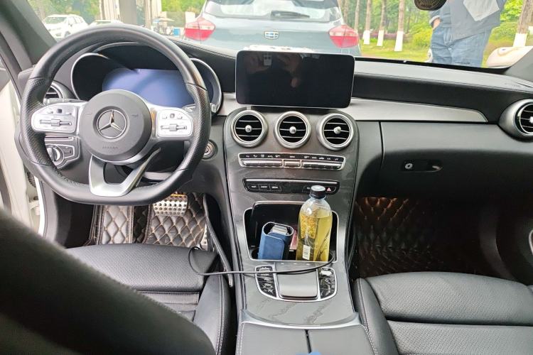 Used Mercedes-Benz C-Class 2019 C 260 Coupe Center Console