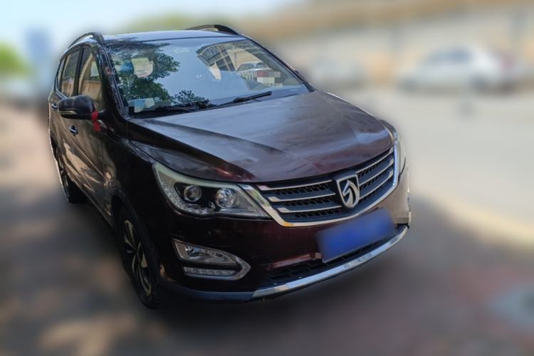 Used Baojun 560 2015 1.8L manual luxury version