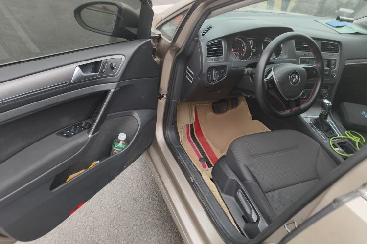 Used Volkswagen Golf 2014 1.6L Automatic Comfort Model
