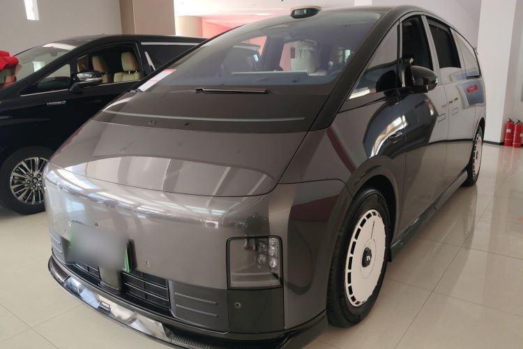 Used Li Auto MEGA 2025 Home Family Special Edition