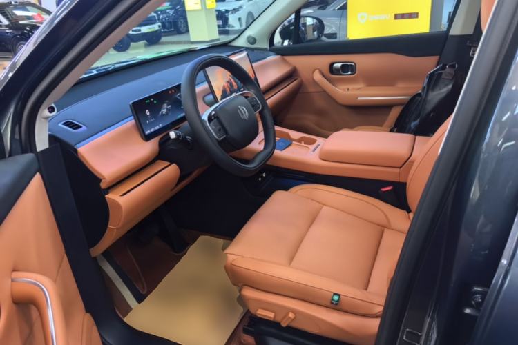 Used Leapmotor C16 2024 Range-Extended 200 Luxury Edition