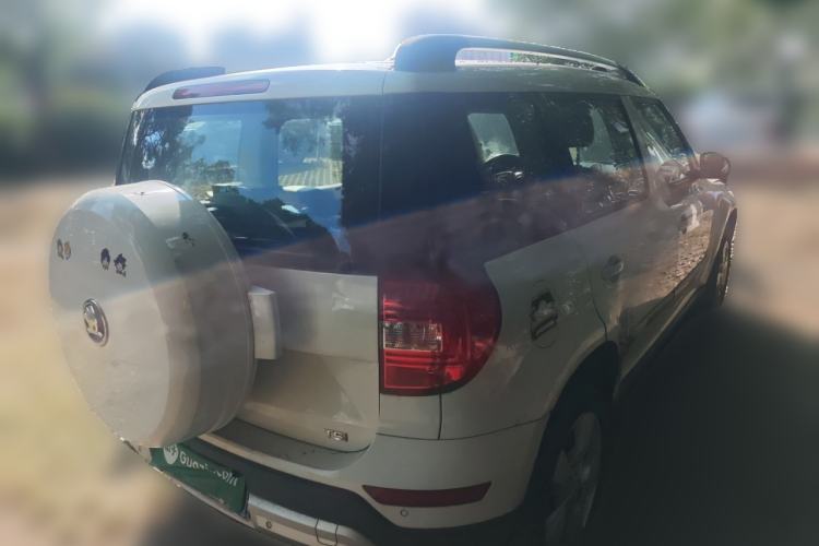 Used Skoda Yeti 2014 1.4 TSI DSG Polar Edition Rear Right 45 Deg