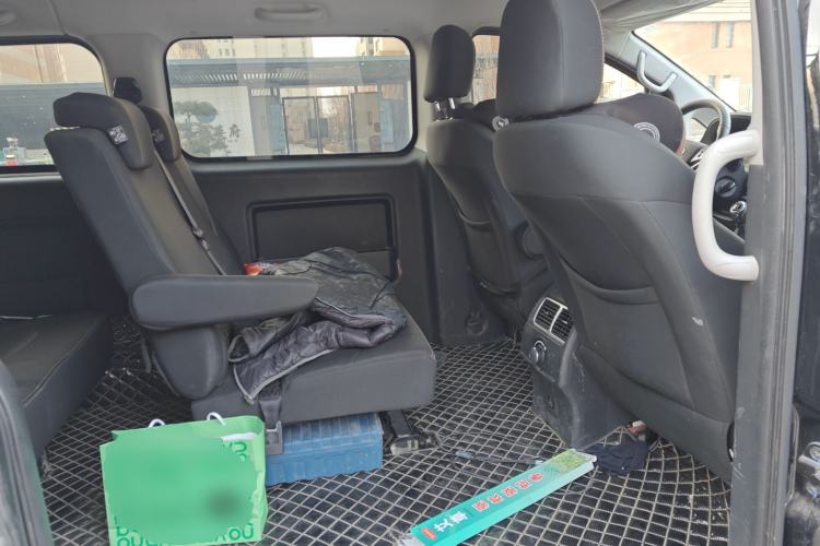 Used JAC Refine M3 2022 PLUS 1.8L 7-seater Standard Model Left Rear Seat