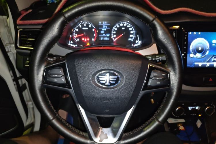 Used FAW Senya R7 2016 1.6L Manual Luxury Model Steering Wheel