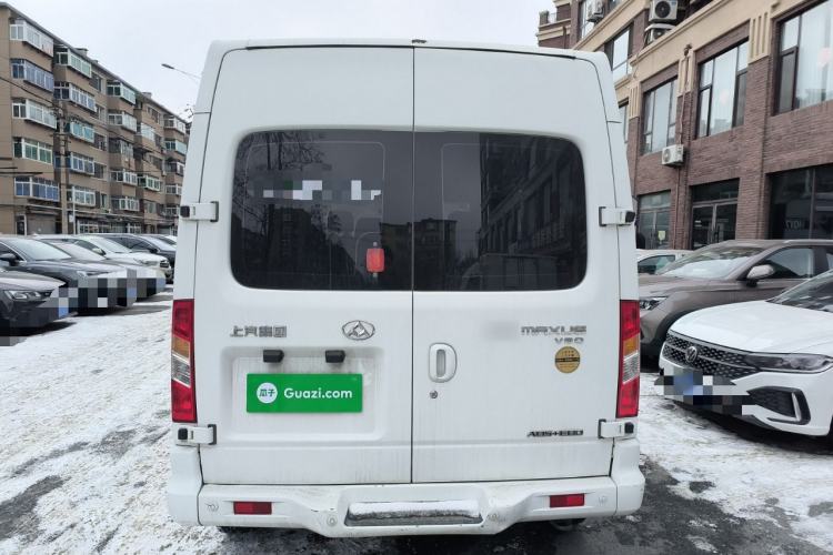 Used SAIC MAXUS Xintu V80 2016 2.5T Manual Aoyuntong National IV Short Wheelbase Mid-Roof 6-Seater