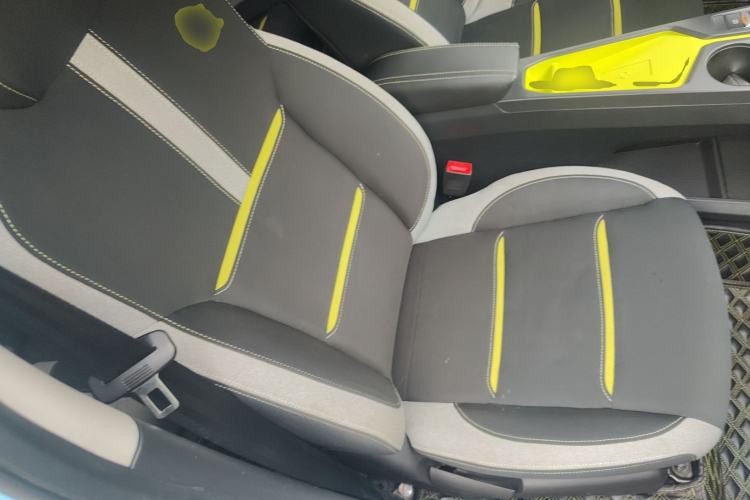 Used SOL E10X 2021 302 km Range Luxury Version 31.4 kWh Right Front Seat