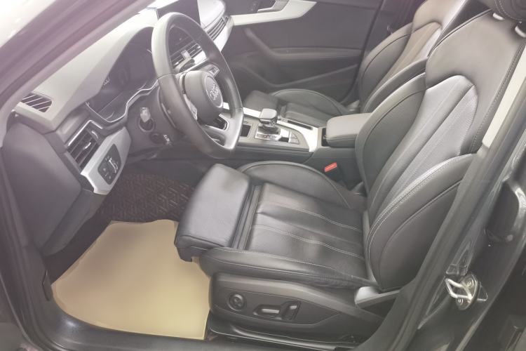 Used Audi A4L 2022 40 TFSI Luxury Dynamic Model
