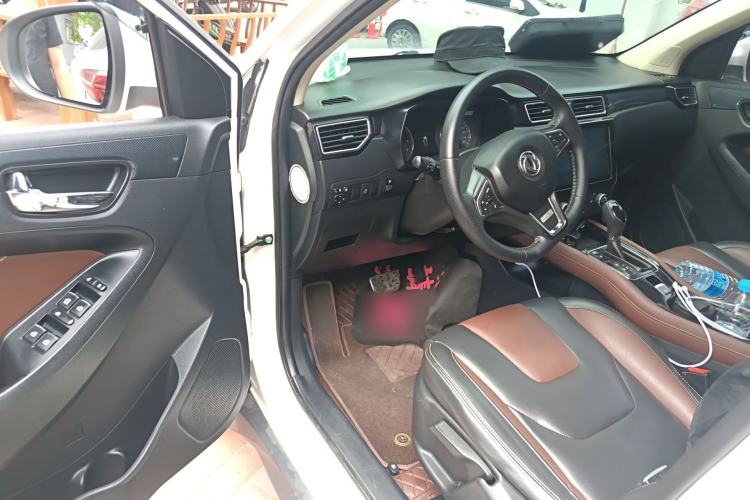 Used Dongfeng Fengon 580 2017 1.5T CVT Luxury Model Driver Seat