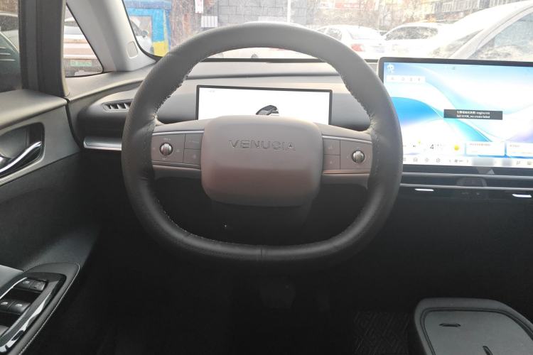 Used Venucia VX6 2025 Large Flat-Layout 520 Pro
