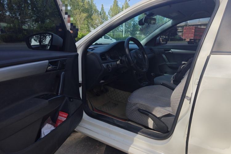 Used Volkswagen Lavida 2013 Revised Classic 1.6L Manual Fashion Edition Driver Seat