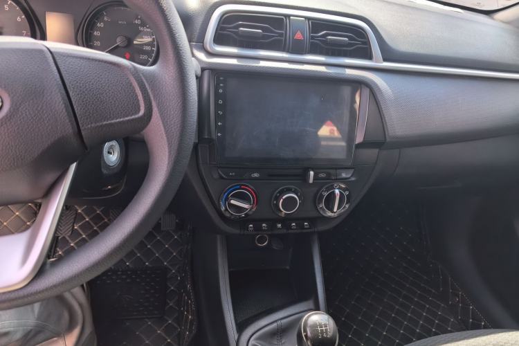 Used Hyundai Verna (older generation) 2020 1.4L Manual GL Refreshed Edition Audio And AC Panel