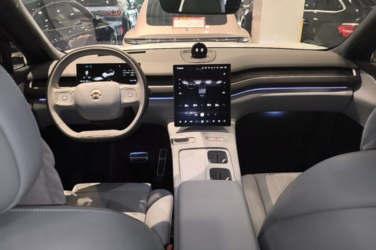 Used Nio ES8 2024 75 kWh Executive Edition
