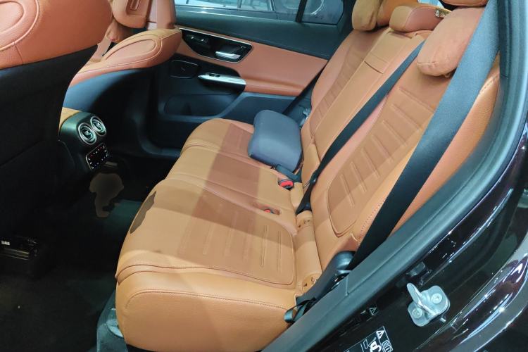 Used Mercedes-Benz GLC 2023 GLC 300 L 4MATIC Dynamic 7-Seater
