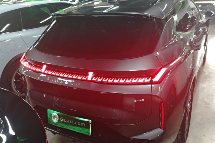 Used Lynk & Co 08 EM-P 2025 120km Long-Range Plus