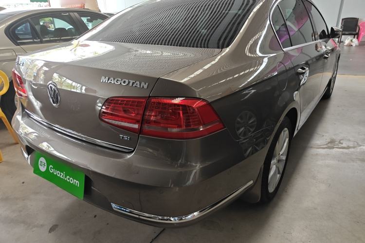 Used Volkswagen Magotan 2013 2.0 TSI Prestige Model Rear Right 45 Deg