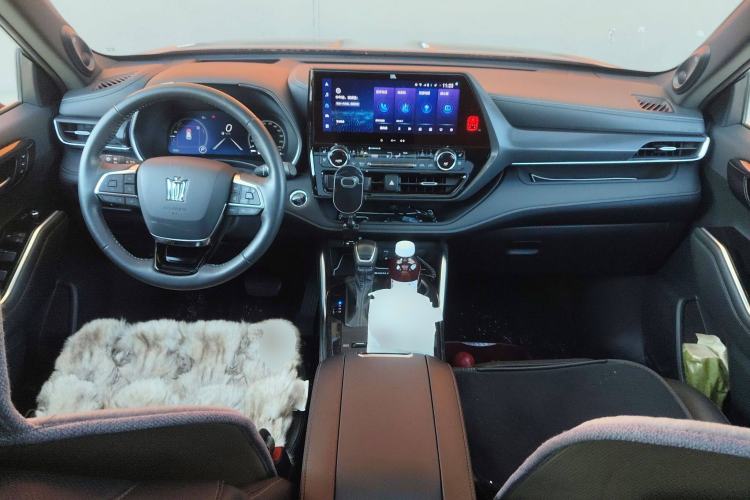 Used Toyota Crown Kluger 2023 2.5L HEV Four-Wheel Drive Flagship Edition Center Console