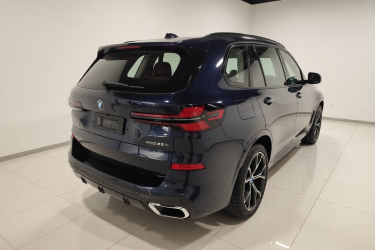 Used BMW X5 2023 xDrive 30Li Luxury M Sport Night Edition Package
