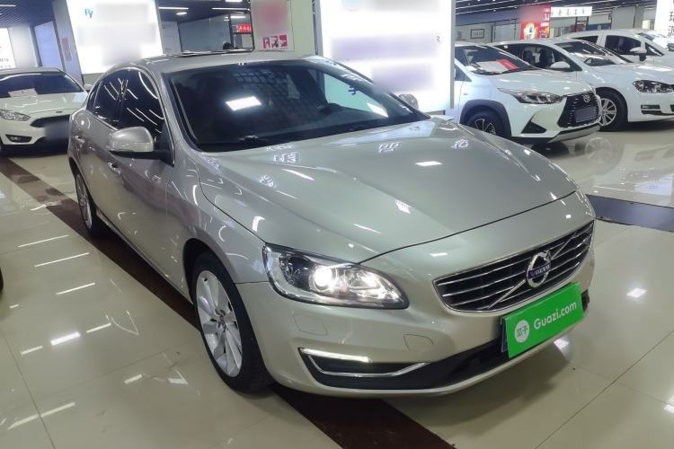 Used Volvo S60 2017 S60L T4 Smart Range Edition

