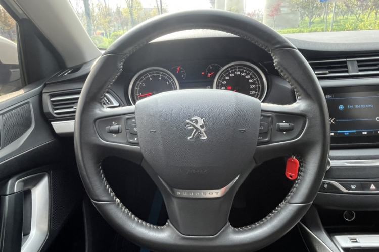 Used Peugeot 408 2019 360THP Automatic Luxury Edition China VI Standard Steering Wheel