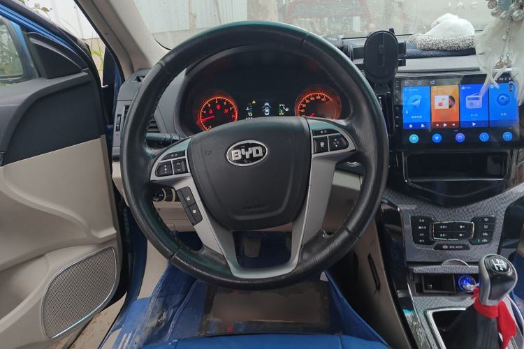 Used BYD Surui 2012 1.5L Manual Luxury Version Steering Wheel