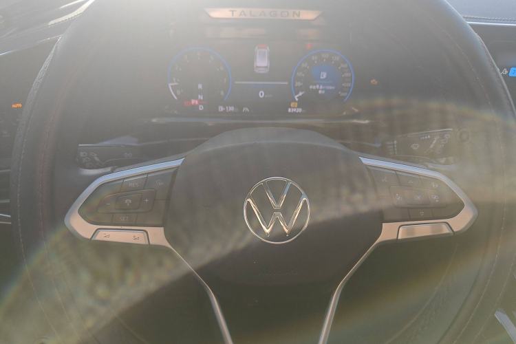 Used Volkswagen Talagon 2023 Facelift 380TSI All-Wheel Drive Luxury Jiajing Pro Version with 7 Seats Steering Wheel