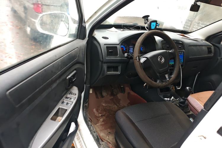 Used Dongfeng Fengon 330 2014 1.5L Manual Standard Edition DK15-02
