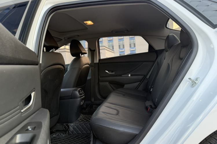 Used Hyundai Elantra 2023 1.5L CVT LUX Prestige Edition