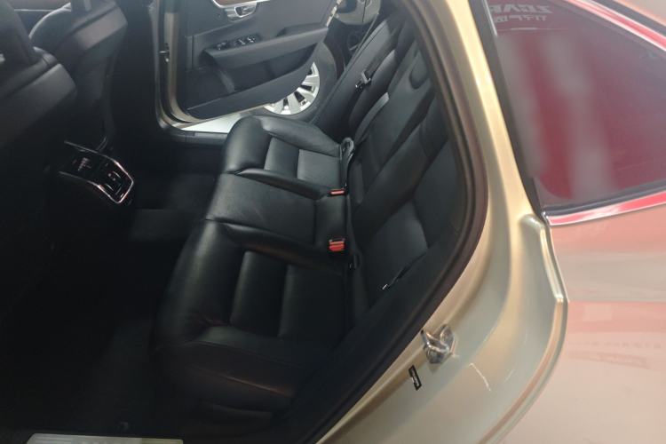 Used Volvo S90 2017 T4 Zhiyuan Edition
