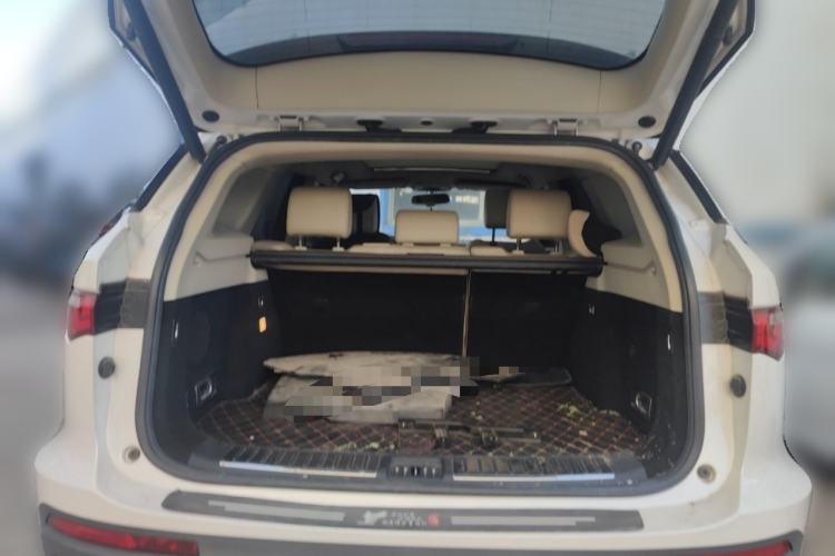 Used Zotye T700 2017 1.8T Dual-Clutch Prestige Model Trunk