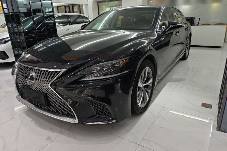 Used Lexus LS 2018 500h Excellence Edition China VI standard
