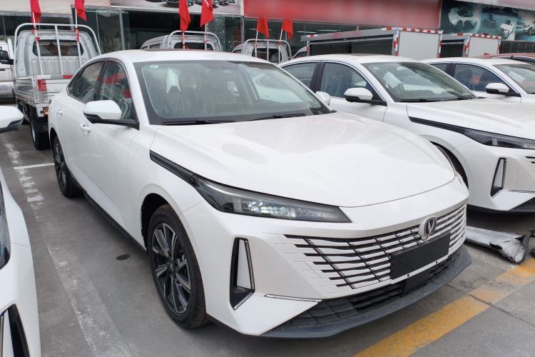 Used CHANGAN Eado 2025 Blue Whale 1.5T 500Bar Prestige Model
